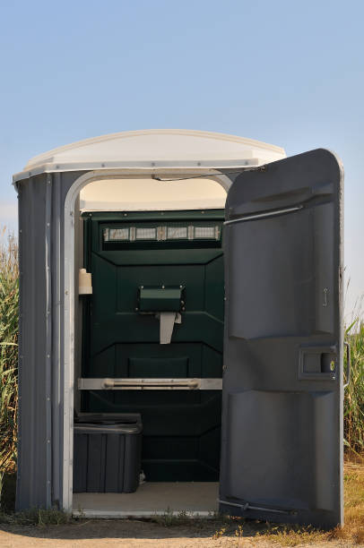 Best Portable restroom trailer rental  in Shaker Heights, OH
